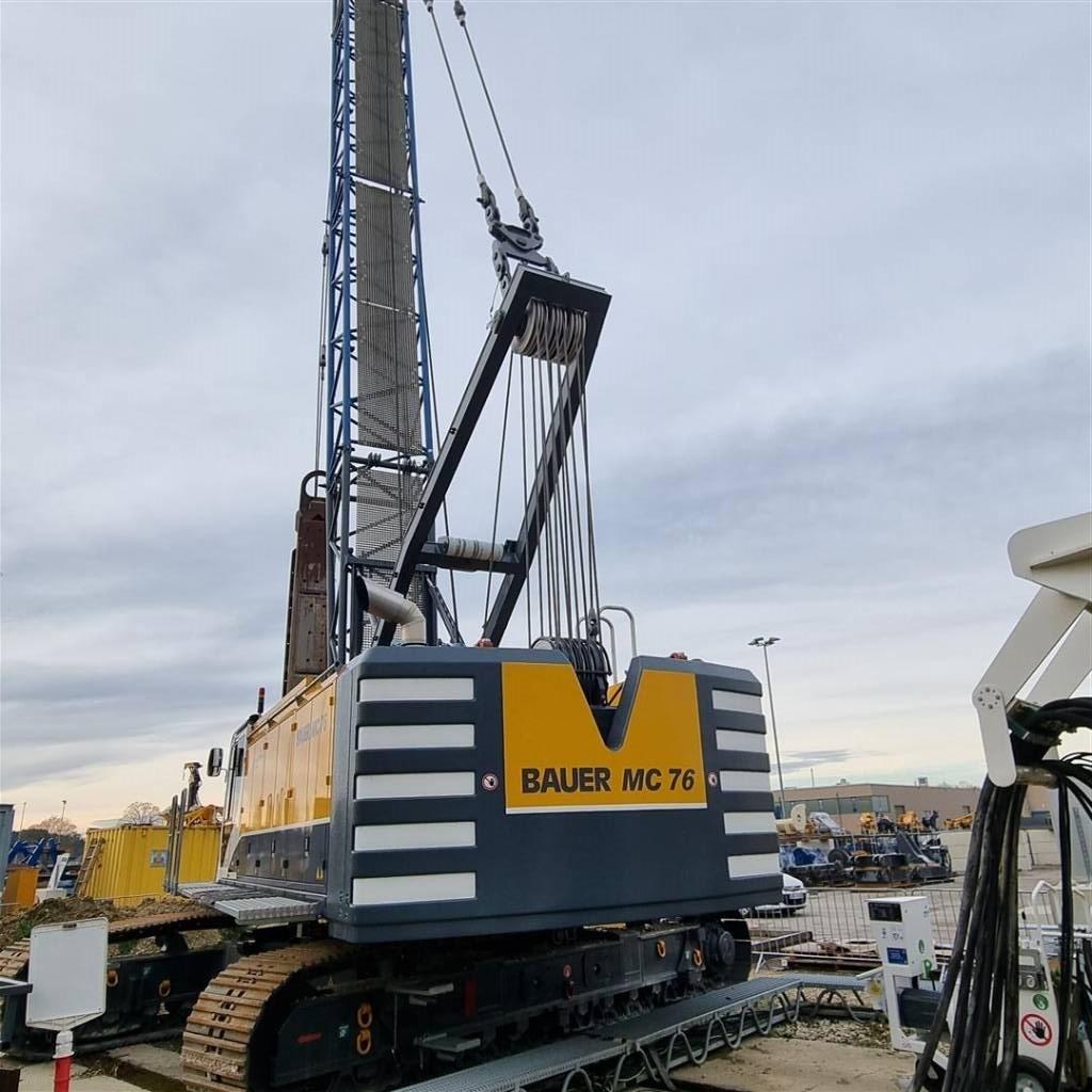 Bauer Seilbagger/Crane MC 76 Seilbagger & Schlitzwandtechnik