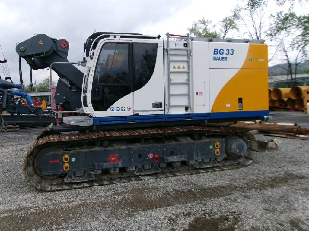 Bauer BG 33 V Drilling rigs