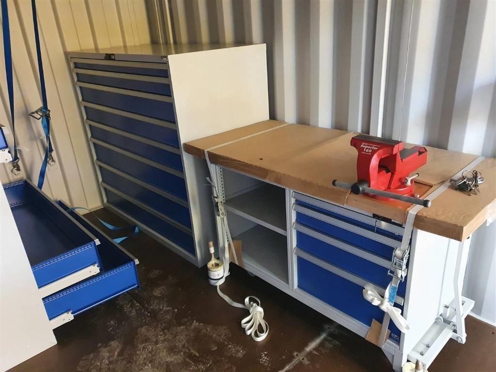 Bauer Werkstattcontainer / Workshop container Drilling tools, Kelly bars