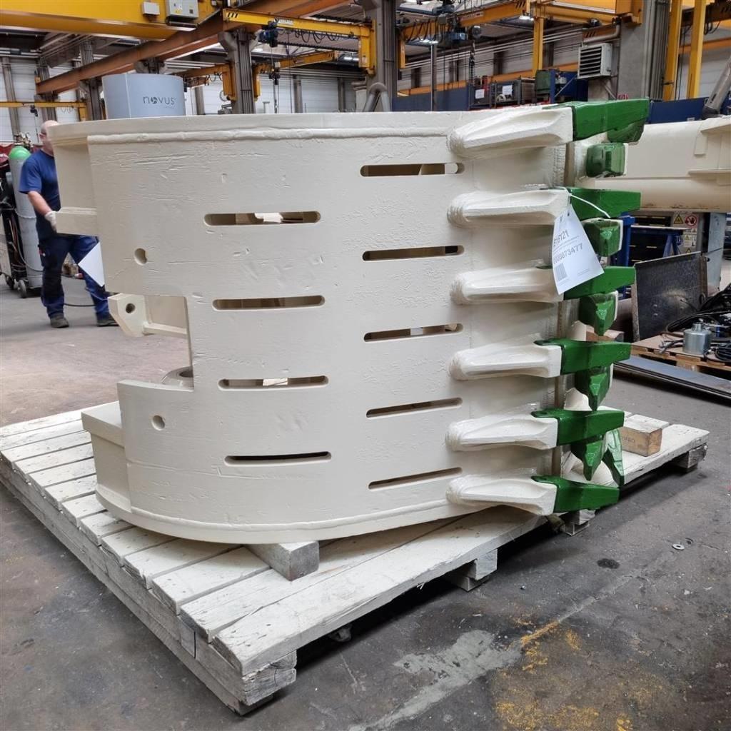 Bauer Hydraulikgreifer / Hydraulic Grab DHG/B Duty-cycle cranes and Diaphragm Wall Equipment
