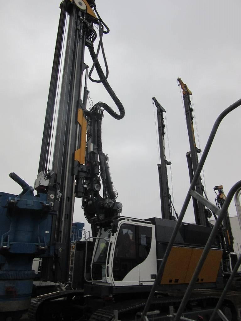 Bauer / RTG RG 19 T Piling rigs